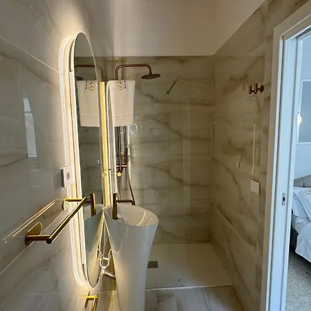 Nocleg ze śniadaniem Ac Gold Boutique & 4*