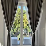 Ac Gold Boutique & 4*