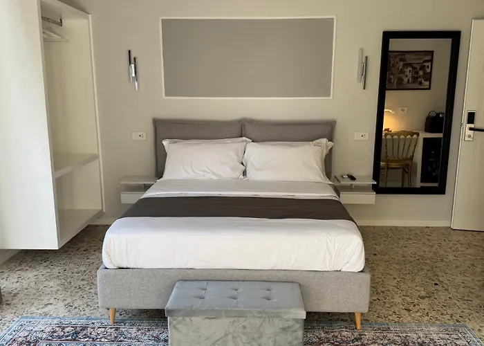 Ac Gold Boutique Rooms&suite