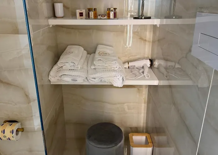 Ac Gold Boutique Rooms&suite